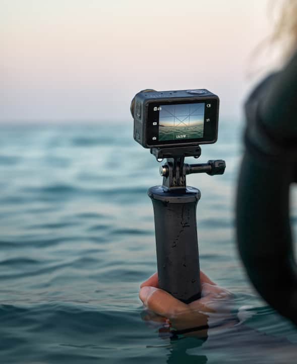 Tauchgänge bis zu 20 Meter Tiefe soll die Osmo Action 5 Pro auch ohne zusätzliche Hülle überstehen