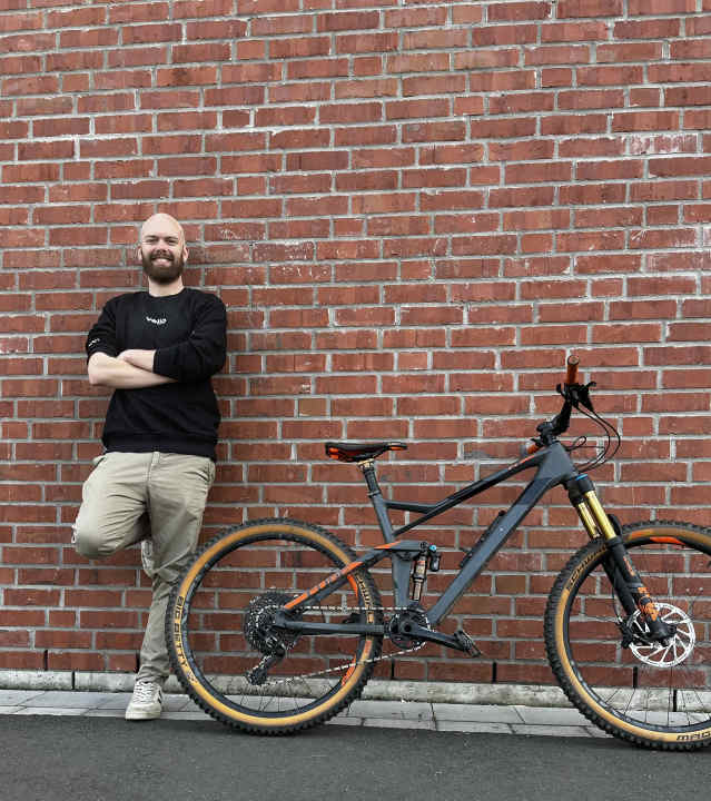 Christian Lenz ist Mitbegründer des neuen Refurbished-Anbieters velio. Er sieht in dem Second-Hand-Konzept auch einen Beitrag zur Ressourcen-Schonung.