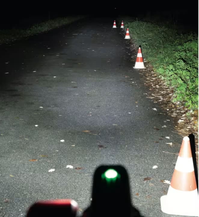 Lezyne Super StVZO 600+: Bestes Leuchtprofil der günstigen Modelle mit breiter Ausleuchtung von Nahbereich und Rand.