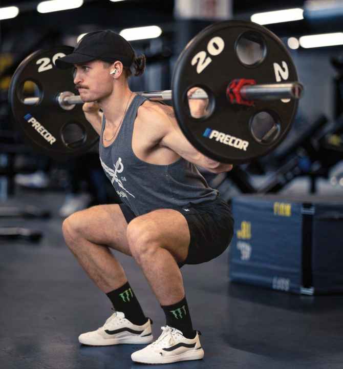 Am besten zuerst mit wenig Gewicht üben!