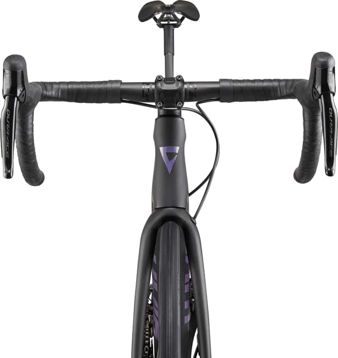 Wie früher: Runder geklemmter Lenker, freiliegende Bremsleitungen, 25-Millimeter-Reifen. Das Giant TCR Advanced SL wirkt wie aus der Zeit gefallen, kann aber mit inneren Werten punkten.