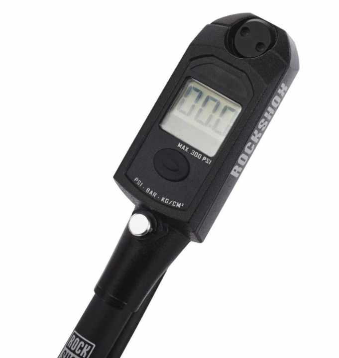 Analoge Dämpferpumpen lassen sich oft schlecht ablesen, digitale sind die Lösung.