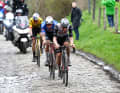 Am Oude Kwaremont forciert Pogacar das Tempo