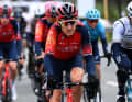 Der frühere Tour-de-France-Sieger Geraint Thomas ist warm eingepackt