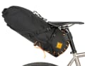 Der Restrap 18L Saddle Bag wiegt 645 Gramm,