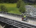 Ein vielfach ausgezeichneter Fernradweg ist der Drauradweg. Eine Etappe führt auch durch Osttirol.