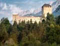 Schloss Bruck ist das Ziel der Schlossbergrunde.