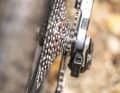 Steifer und leichter im Setup: Sram bindet seine Transmission-Antriebe über die Full-Mount-Aufnahme direkt an den Rahmen