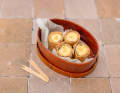 Bananen-Erdnuss-Rollen