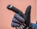Touchscreen-tauglich an Daumen und Zeigefinger: Wenn die Kollegen mal beim Lunchride stören