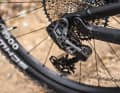 Die elektronische Sram GX AXS Transmission Schaltung ist ein echtes Highlight am Neuron LTD.