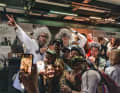 Aus Expo-Ständen werden Party-Spots – Freibier inklusive.