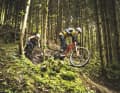 Auf den Trails im Trailcenter Eberbach sind beide Bikes in ihrem Element.