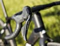Viel Auflagefläche, guter Halt: Shimanos GRX-Hebel sind aufs Geländeradeln ausgelegt