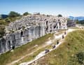 Auf dem Web von Rovereto zum Gardasee trifft man am Monte Faé auf diese Ruine aus dem Ersten Weltkrieg.