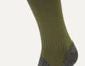 Halten Füße schön warm und trocken: Bike-Socken mit Wollanteil und wasserdichter Membran. Aktuelle Modelle haben sich in Passform und Tragekomfort stark verbessert.