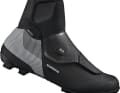 Wenn zu einem wasserdichten Radschuh noch eine isolierte Sohle kommt, kann man sogar bis in den Winter mit warmen und trockenen Füßen biken.