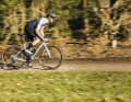 Ausnahme: Das Cube Nuroad C:62 One geht als einziges Rad mit Carbonrahmen ins Rennen um den Testsieg bei den Gravelbikes bis 2000 Euro 2025.