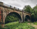Über das Neidpath Viaduct bei Peebles rumpelten ab 1864 Züge. Heute gehört es zur Denkmalkategorie A.