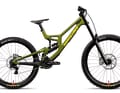 ... genau, das Santa Cruz V10 mit Jackson Goldstone. Federweg: 200/208 mm, 18,2 kg, Mullet oder All-29.
