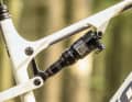 Der Rockshox Dämpfer kommt ohne Ausgleichsbehälter.