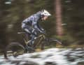 Mountainbike-Training im Winter kann ganz schön herausfordernd sein. Wir geben Radsportlern einen Trainingsplan für Dezember bis April an die Hand.