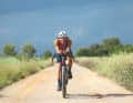 Der Rennlenker mit Triathlon-Aufsatz bringt gerade auf Langstrecke aerodynamische Vorteile.