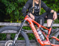 Simone Lohbrunner mit ihrem Specialized Levo Comp.