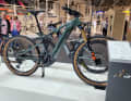 Mit 170 Millimeter Hub und Shimano-Motor will das Tundra 9 klassische Enduro-Piloten glücklich machen.