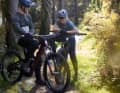 Das Whyte Elyte Evo setzt auf volle Bosch-Power und einen kleinen Akku plus Range Extender.