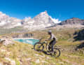 100 Nm Drehmoment und ein 800er Akku – der Bosch CX bringt dich ganz nach oben.