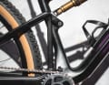 Der Fourstroke-Hinterbau hat eine zusätzliche Strebe im Vergleich zum Vorgänger und soll dadurch deutlich steifer sein.