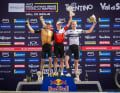 ...ein Sieg in einem UCI XCO-Weltcup der Elite. Der 25-Jährige setzte auf Geduld, Cleverness und Technik – und wurde dafür belohnt. Hinter Vidaurre kämpften Azzaro (2.) und der starke Schweizer Privatier Fabio Püntener (3.) um die verbleibenden Podiumsplätze.