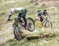 Cape-Epic-Siegerin Nicole Koller verfolgt BIKE-Testredakteur Jan Timmermann auf der einstigen Worldcup-Strecke im Albstädter Bullentäle.