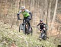 Für MTB-Touren sind Hardtails beliebte Alleskönner. Wir haben die besten Modelle des Jahres zusammengestellt.