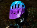 Die neue Kollektion Fahrradhelme von Sweet Protection heißt: Hyper Violet! Man siehts!