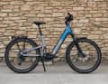 Winora präsentiert mit dem Sinus FS ein vollgefedertes E-Bike für Alltags- und Tourenfahrer.