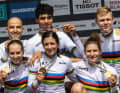 Die Weltmeister-Staffel aus der Schweiz in den Regenbogen-Trikots