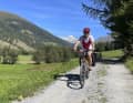 Der alpine Rhone-Radweg verläuft meist abseits der Hauptstraßen, aber nicht immer steigungsfrei wie hier im Goms.