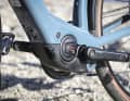 Arbeitslos: In der Ebene nimmt unser fitter Redakteur dem Bosch Performance Line SX E-Bike Motor den Job weg. Schuld ist die 25km/h-Grenze.