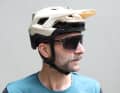 Die Sweet Protection Memento RIG Photochromic ist eine der wenigen Vollrahmen-Brillen in unserem Test. Ob die Schwedin mit der teils deutlich leichteren Konkurrenz mithalten kann?