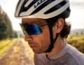 Die Shimano Equinox mit Ridescape-Glastechnologie ist Teil der japanischen Brillen-Kollektion 2025, wiegt wenig und soll eine optimale Optik bieten.