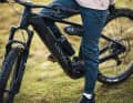 Dank der vielen Anschraubpunkte passen Range Extender und Trinkflasche gleichzeitig ans Bike.