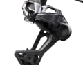 Huch, doch ein Kabel? Für E-Bikes bietet Shimano eine Version mit Anbindung an den Hauptakku an. Foto: Shimano