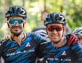 BIKE Transalp-Legende Karl Platt (rechts), der das Rennen schon sechsmal gewann, ging diesmal zusammen mit Kumpel Michael Anthes in der Masters-Kategorie an den Start. Die Beiden holten sich nach harten Duellen mit ihren lange Zeit führenden costa-ricanischen Widersachern den Gesamtsieg.