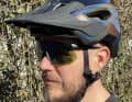 Vor allem der Helm Fox Speedframe Pro sticht mit seiner Spezial-Lackierung heraus.