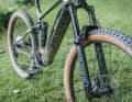 BESV TRS 1.3: Die dicke Rockshox-Domain-Gabel veleiht dem Bike eine gute Führung und Sicherheit im Gelände – drückt aber auch ordentlich auf die Waage.