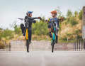 Hans Rey & Danny MacAskill:  „Lernt den Wheelie!“