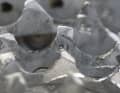 Checken Sie die Ritzel auf Anrisse und Verformungen. Besonders die kleinen Ritzel sind gefährdet, bei Shimano aber einzeln austauschbar.