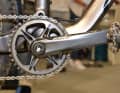 Für platte Reifen: Das Sahmurai Tubeless Tool steckt in der Kurbel.
